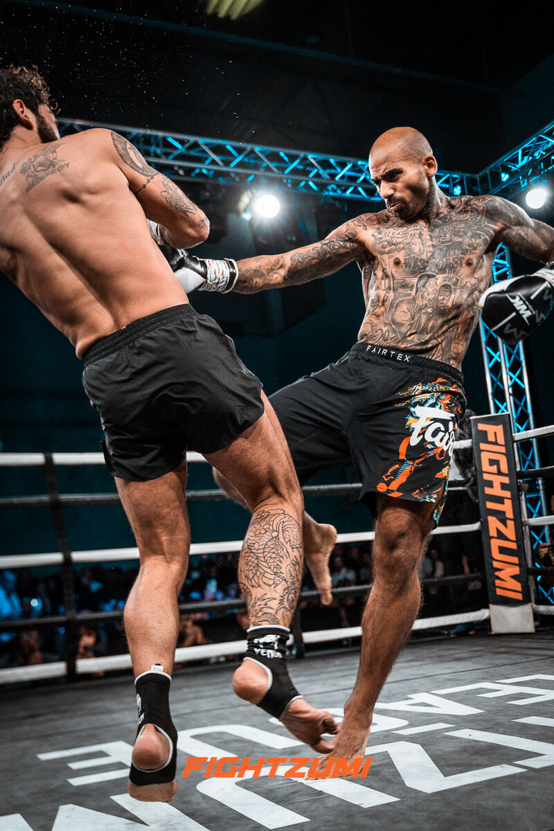 Fightzumi 5.0 fight action kick